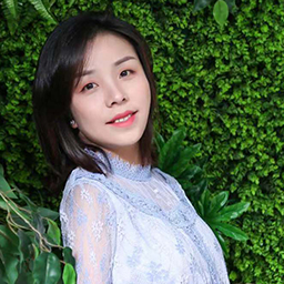 Autographed Trove Carafe 2019 Autographed by Deng ‘LuLu’ Yinlu